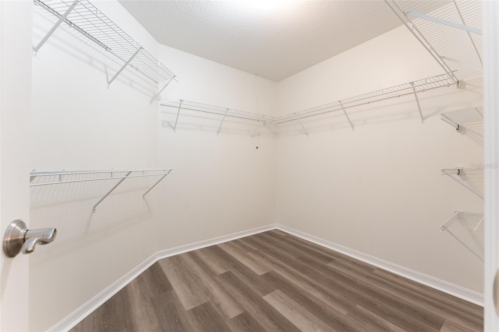 Image 19 of 82 For 6218 Bridgevista Drive