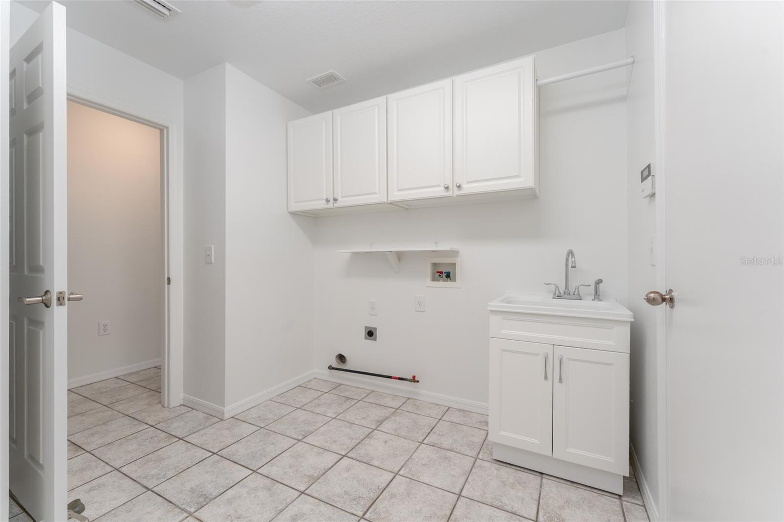 Image 26 of 82 For 6218 Bridgevista Drive