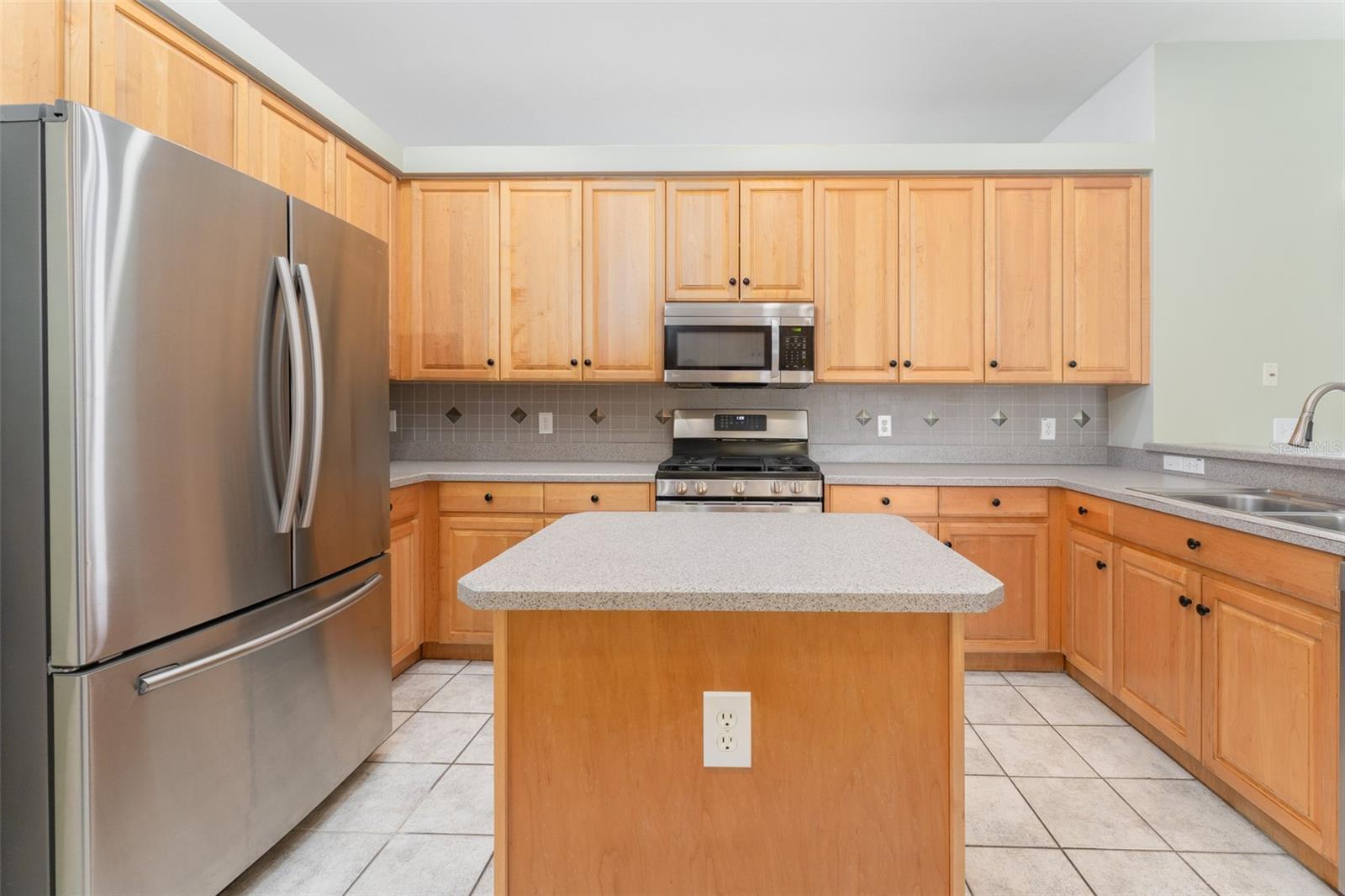 Image 29 of 82 For 6218 Bridgevista Drive