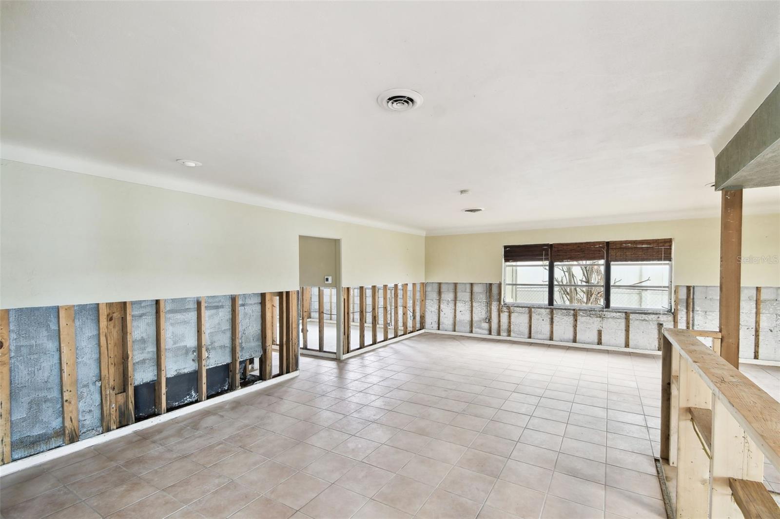 Image 26 of 74 For 11340 5th Street E