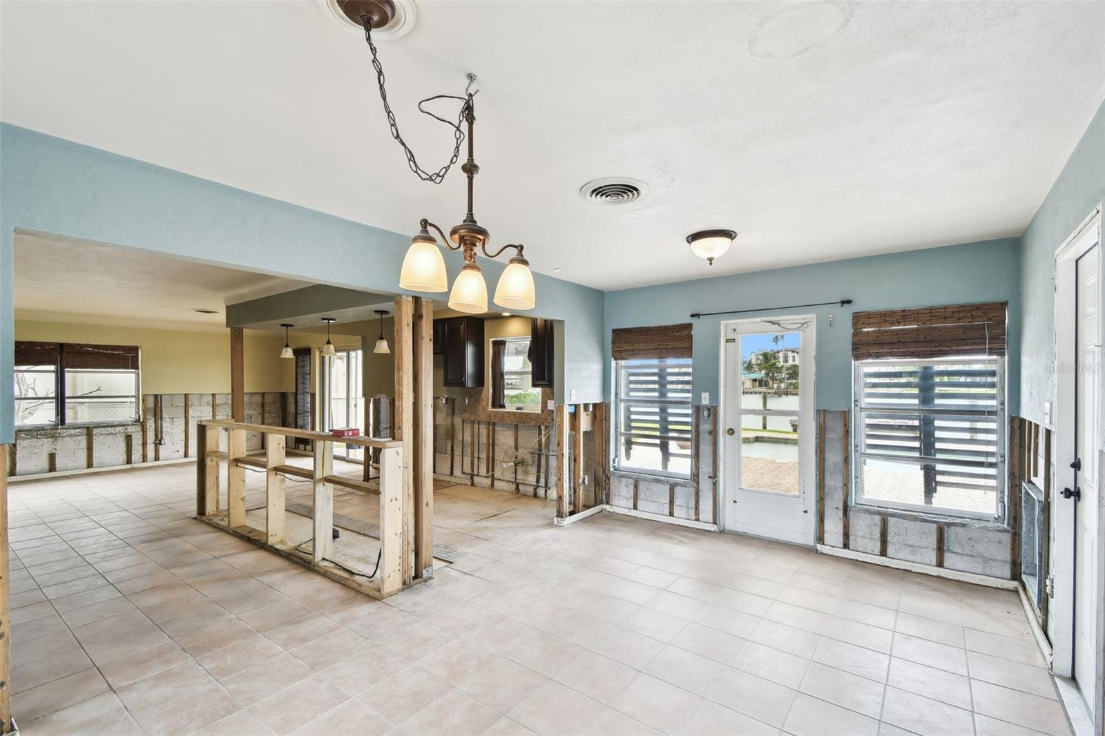 Image 29 of 74 For 11340 5th Street E