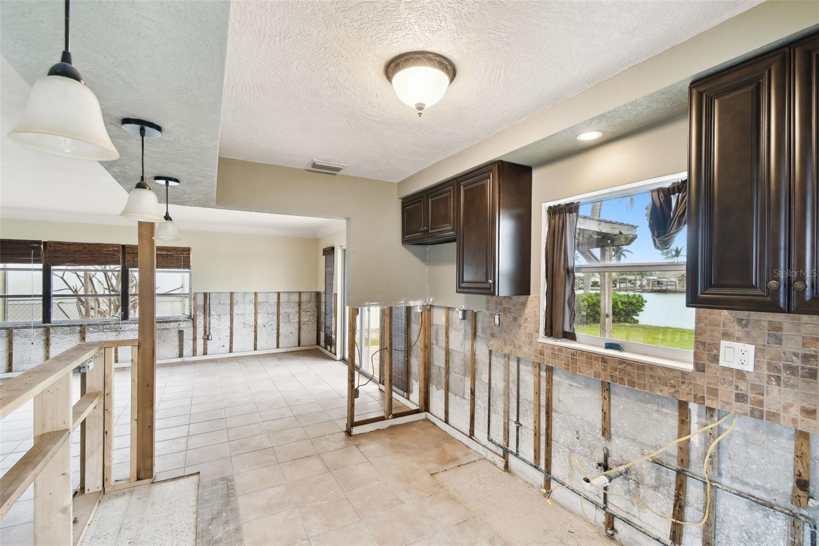 Image 33 of 74 For 11340 5th Street E