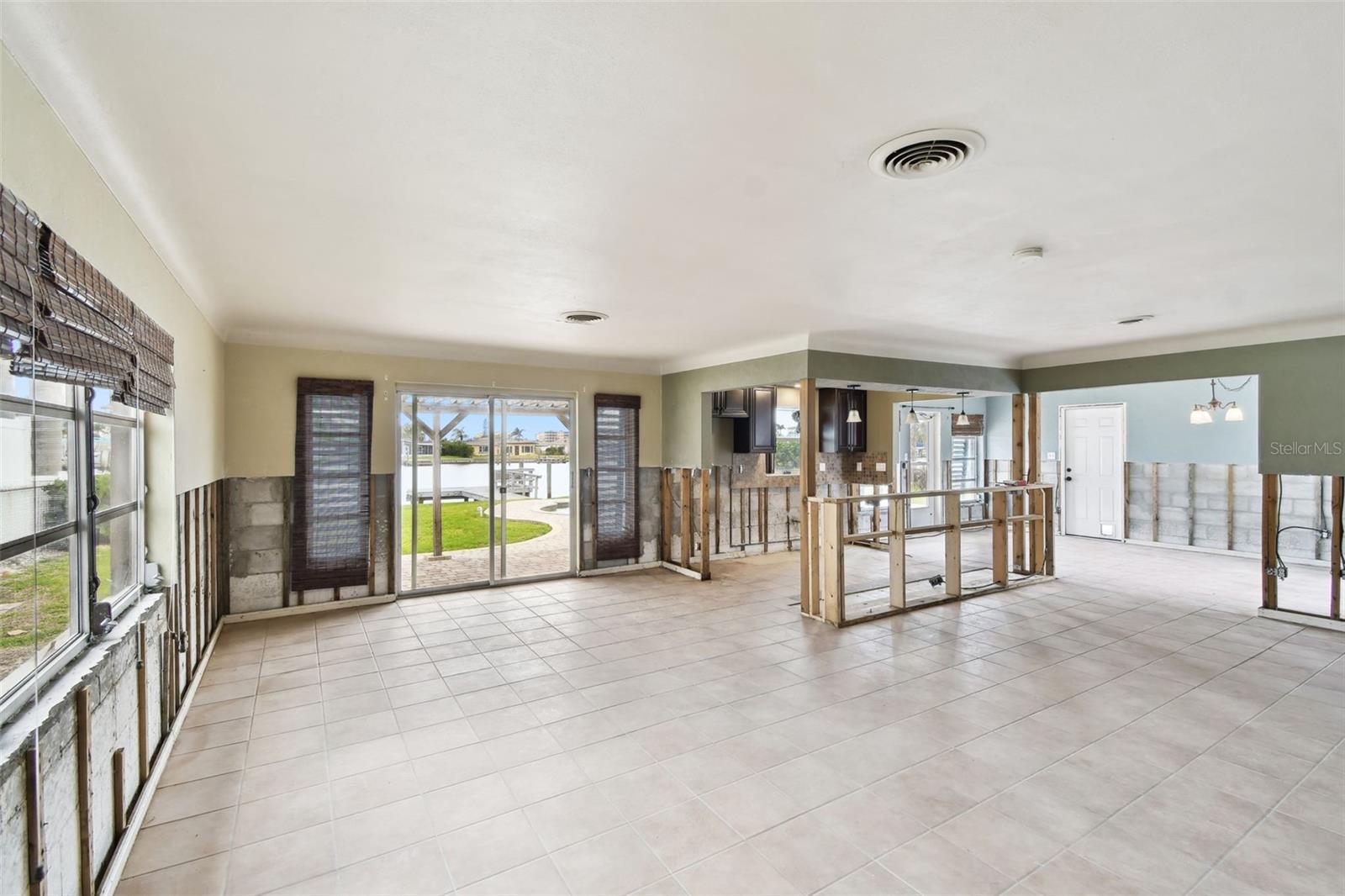 Image 39 of 74 For 11340 5th Street E