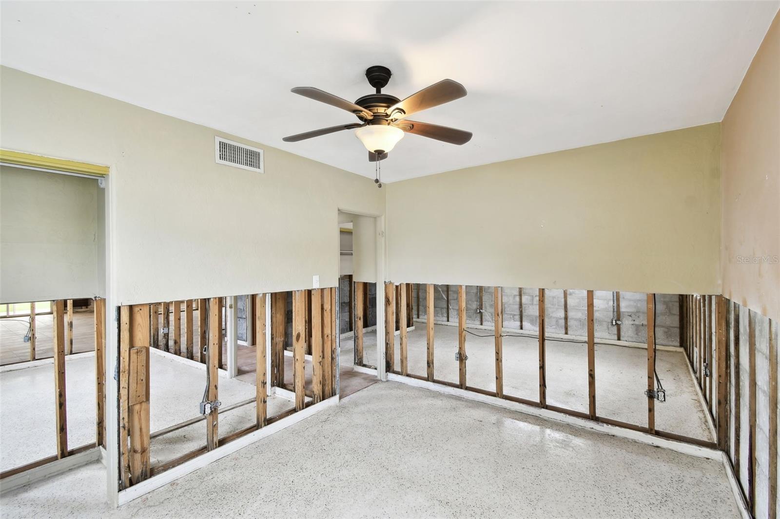 Image 51 of 74 For 11340 5th Street E