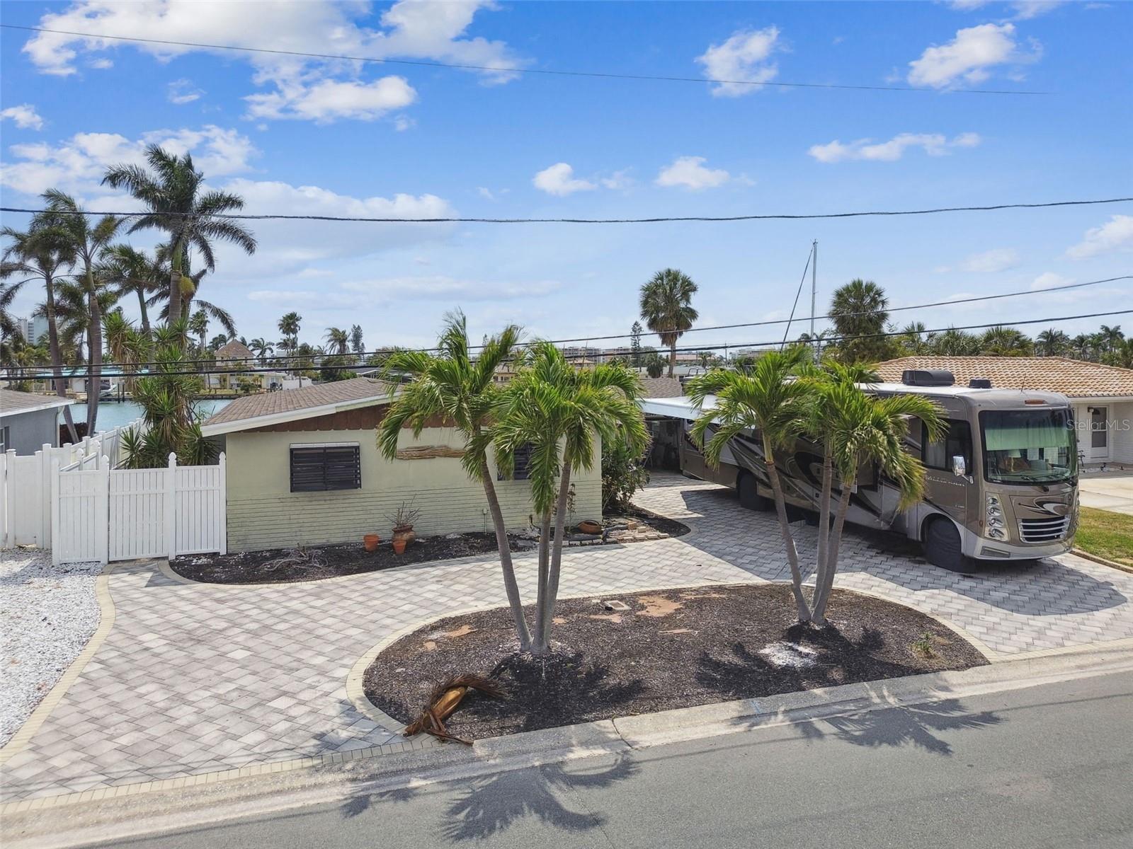 Image 60 of 74 For 11340 5th Street E