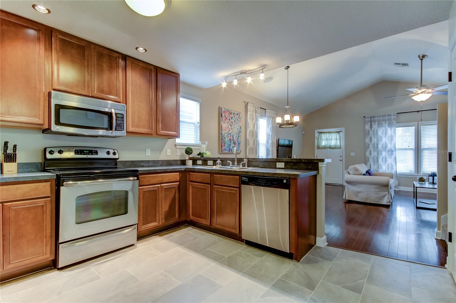 Image 13 of 30 For 2123 Spruce Street