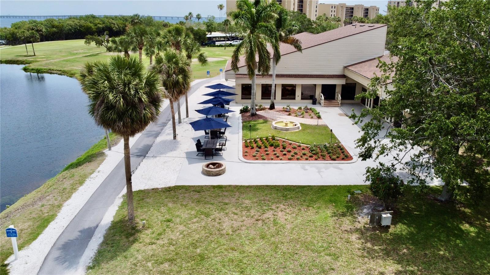 Image 24 of 34 For 2700 Cove Cay Drive 2b