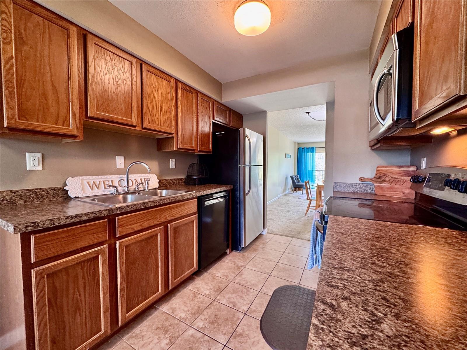 Image 4 of 34 For 2700 Cove Cay Drive 2b