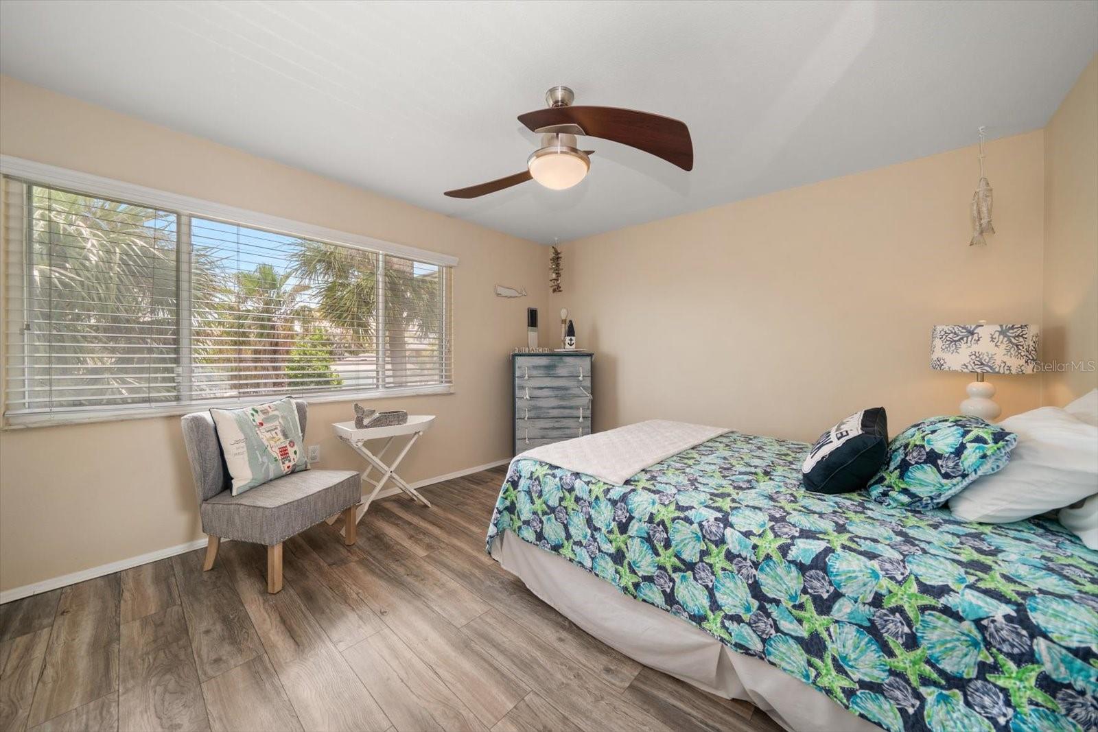 Image 20 of 35 For 2511 Bay Boulevard B