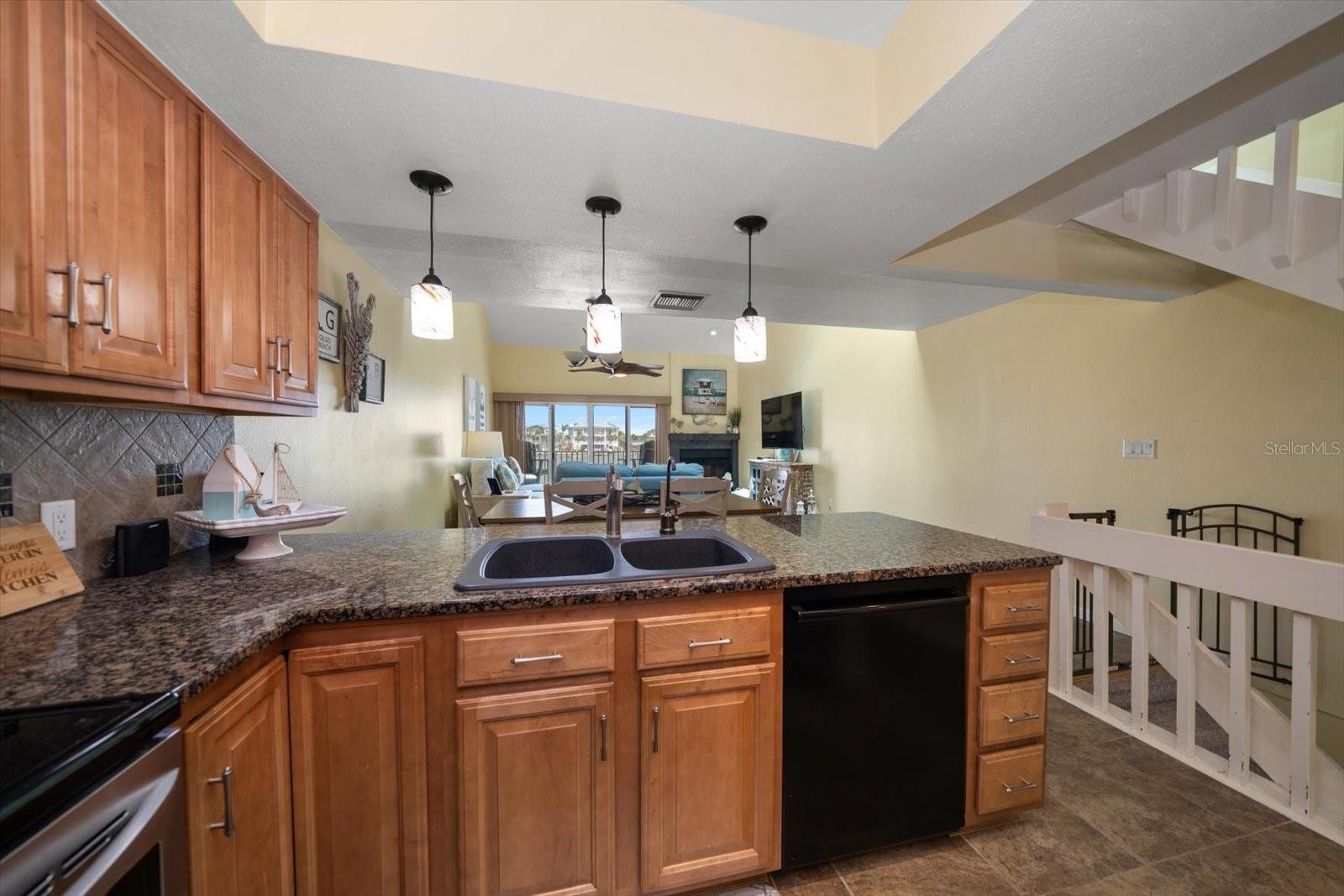 Image 22 of 35 For 2511 Bay Boulevard B
