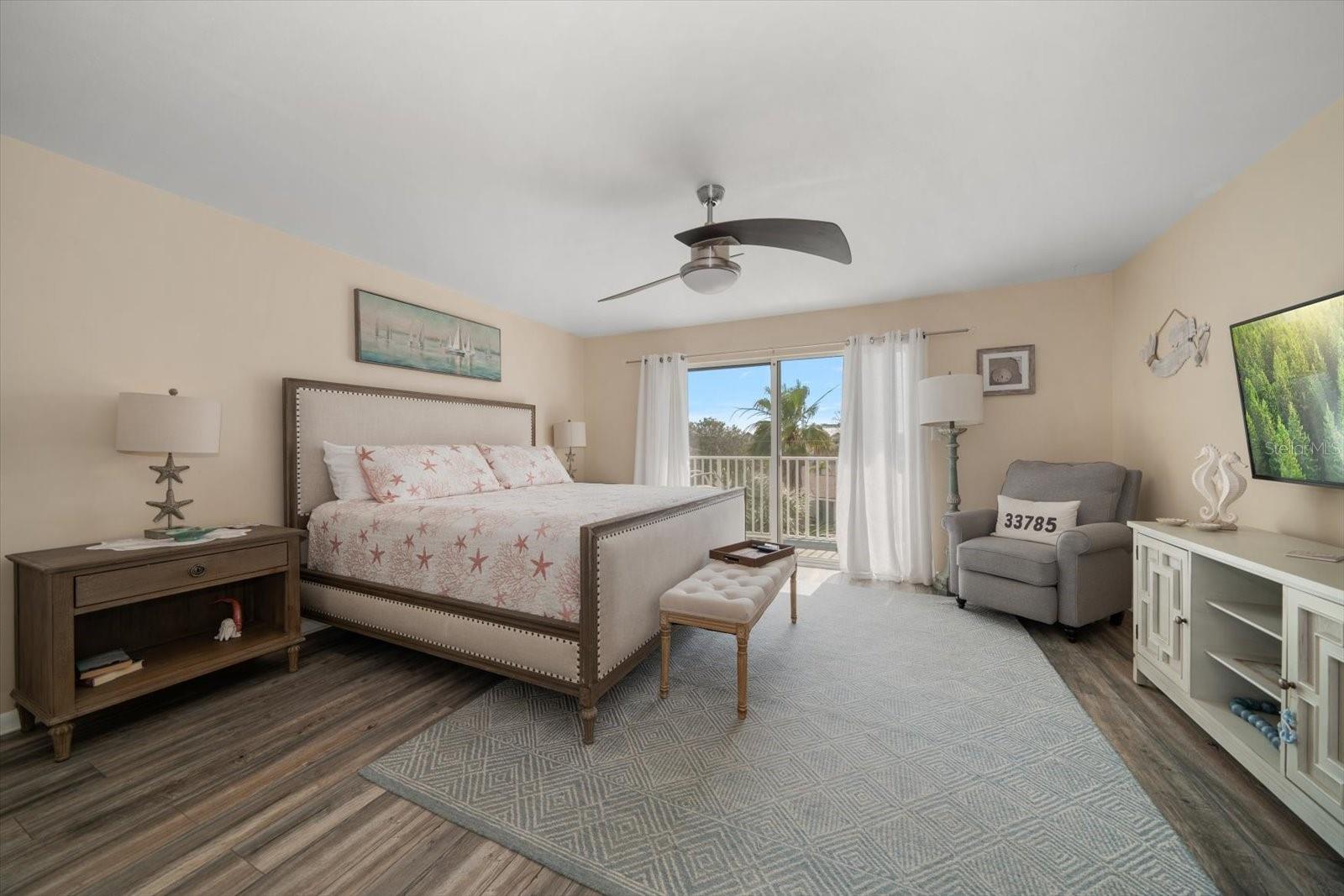 Image 6 of 35 For 2511 Bay Boulevard B