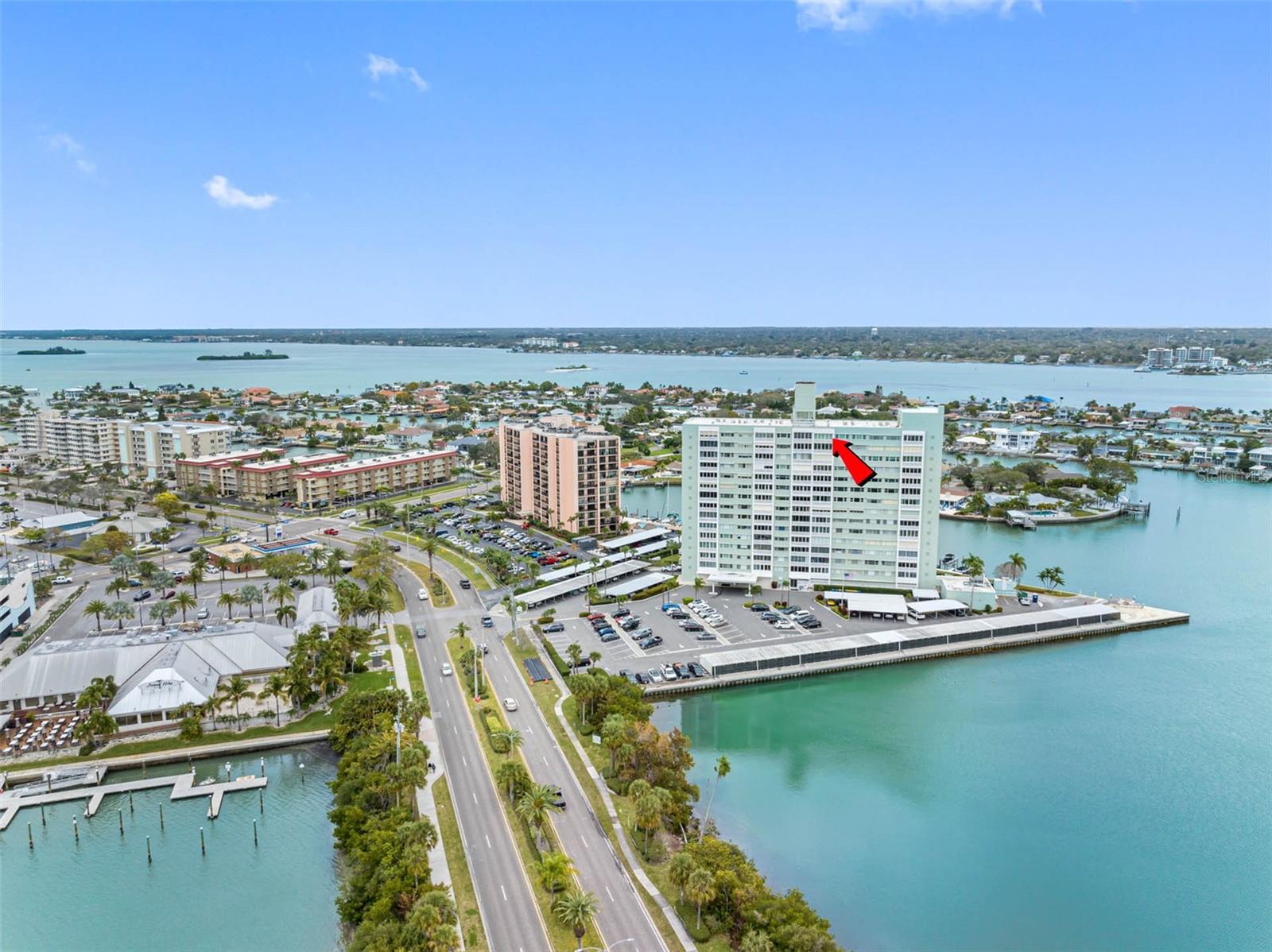 Image 38 of 60 For 31 Island Way 1507