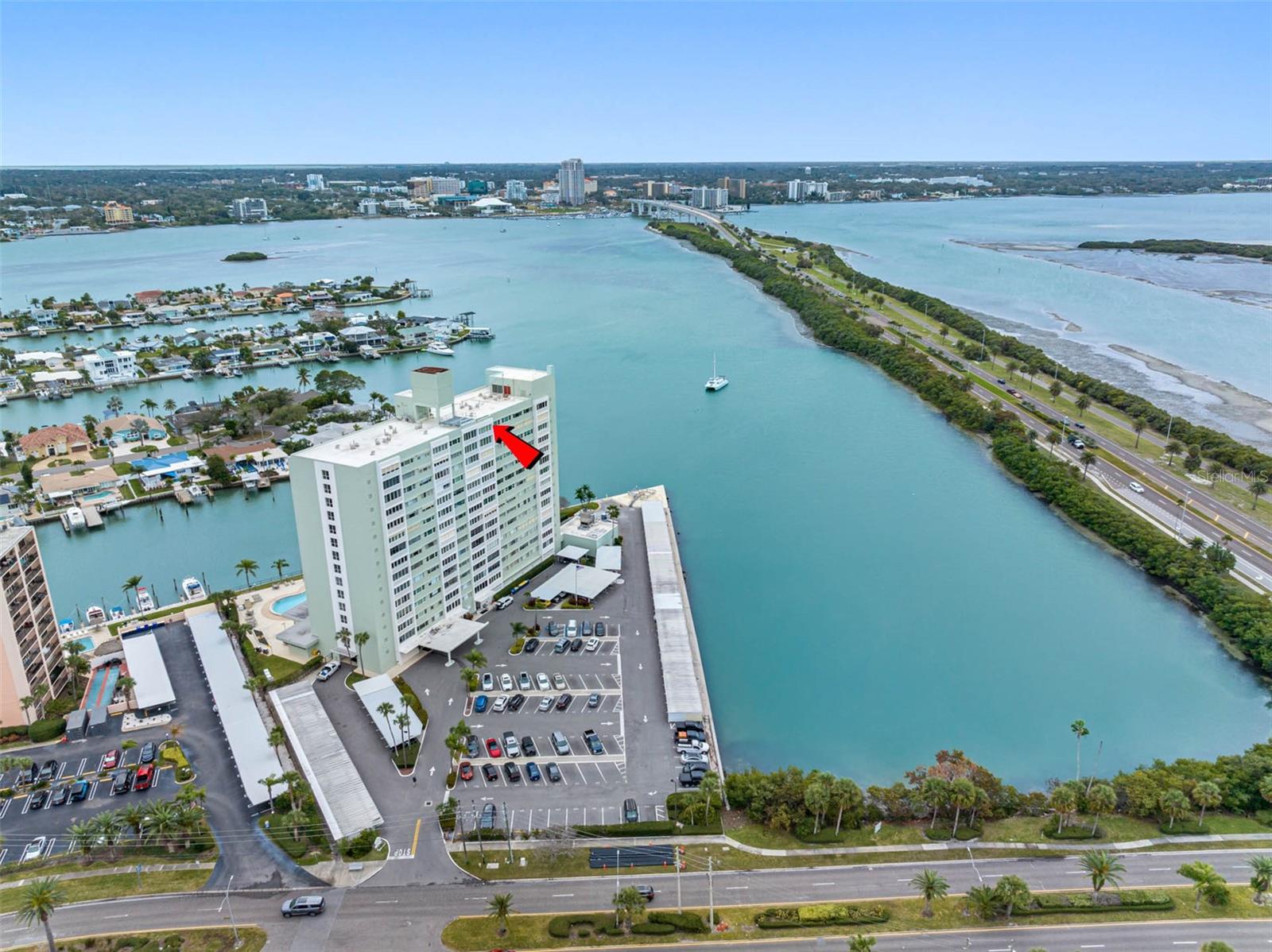Image 51 of 60 For 31 Island Way 1507