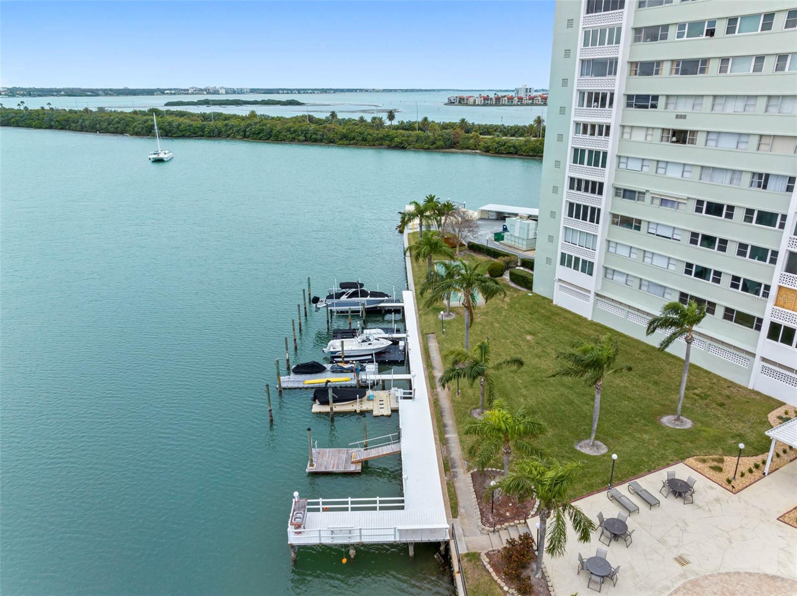 Image 57 of 60 For 31 Island Way 1507