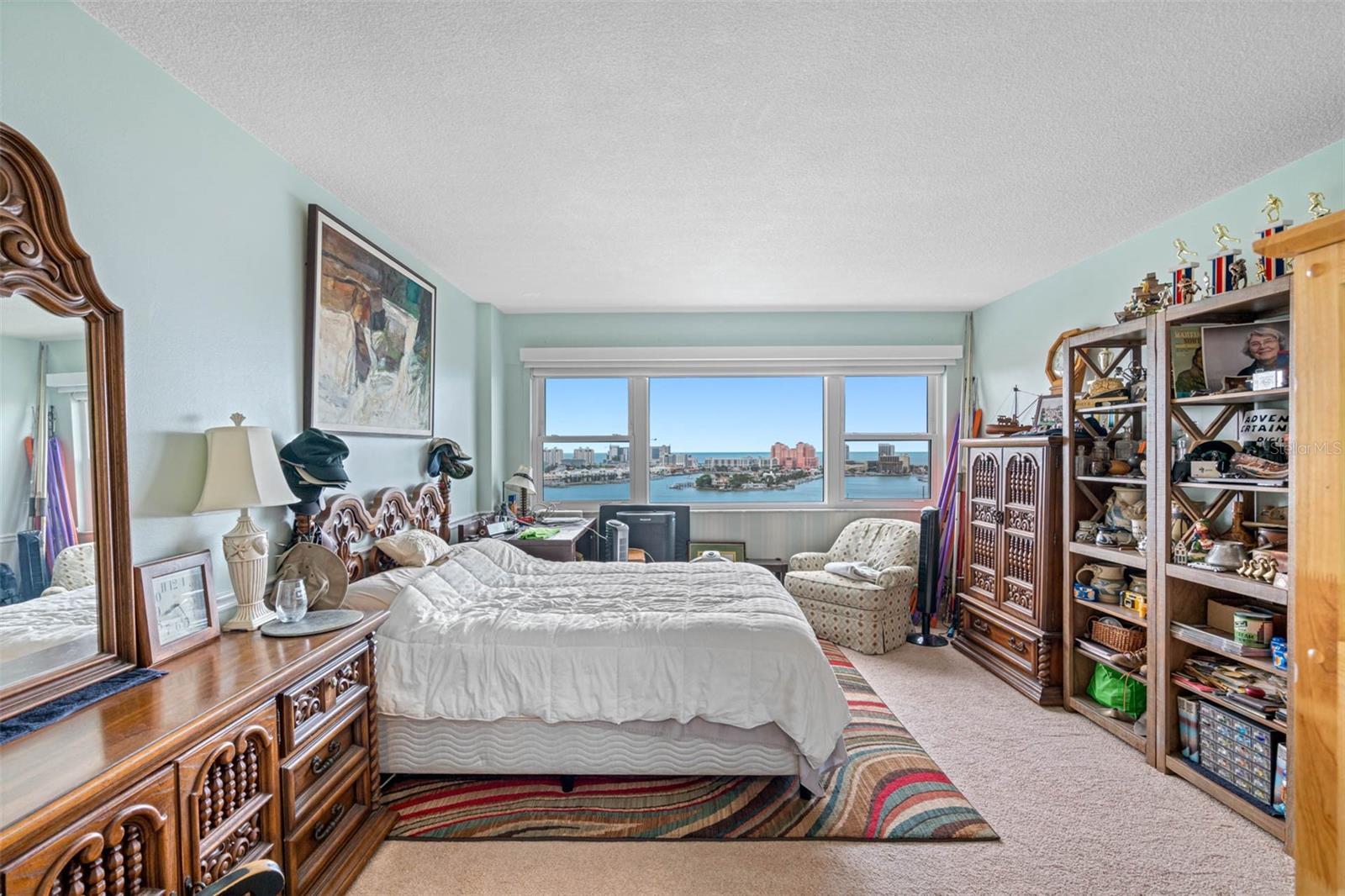 Image 8 of 60 For 31 Island Way 1507