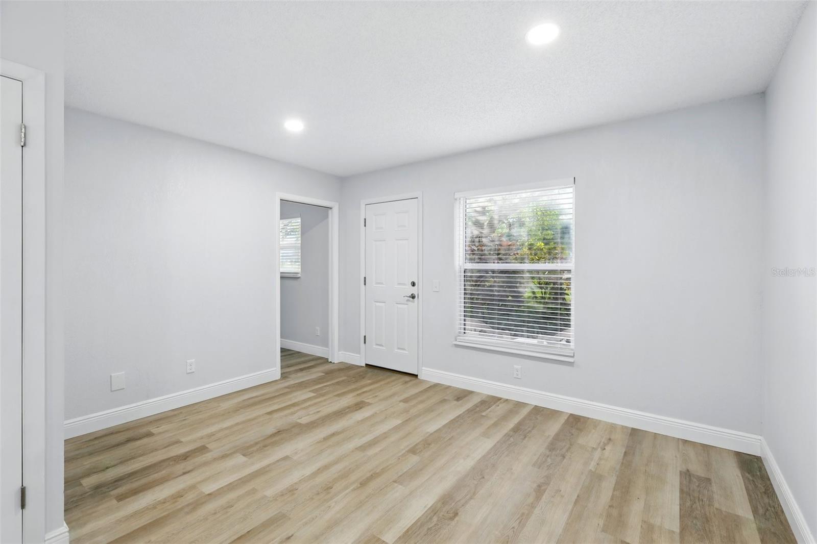 Image 10 of 28 For 2286 Norwegian Drive 8