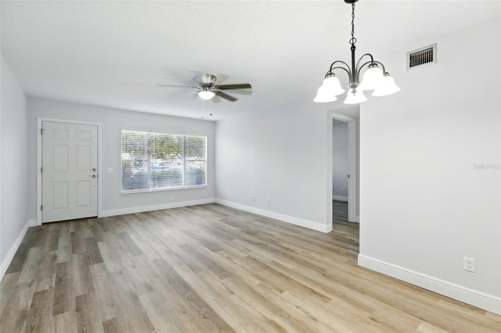 Image 4 of 28 For 2286 Norwegian Drive 8