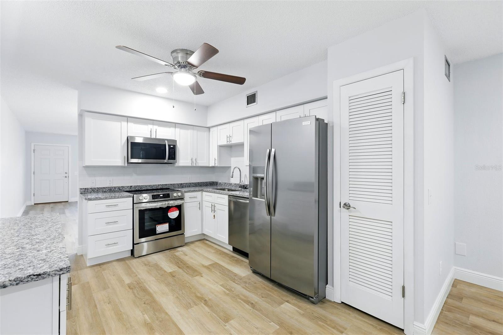 Image 9 of 28 For 2286 Norwegian Drive 8