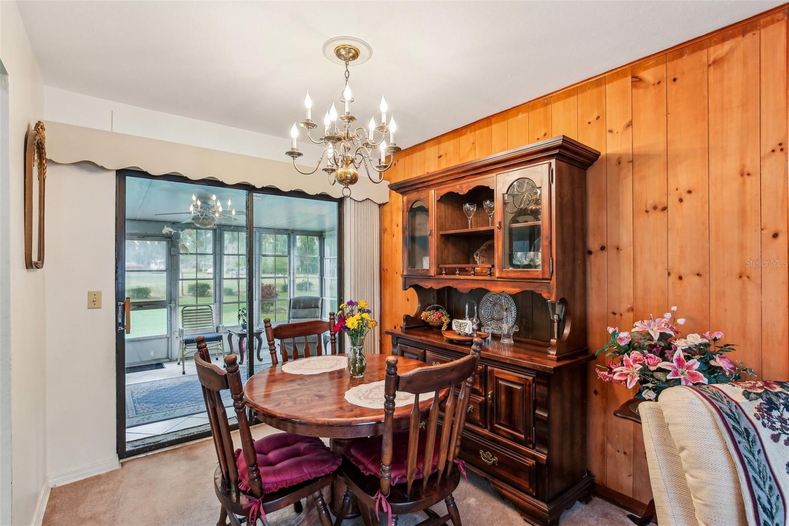 Listing photo id 9 for 403 Westbrook Avenue