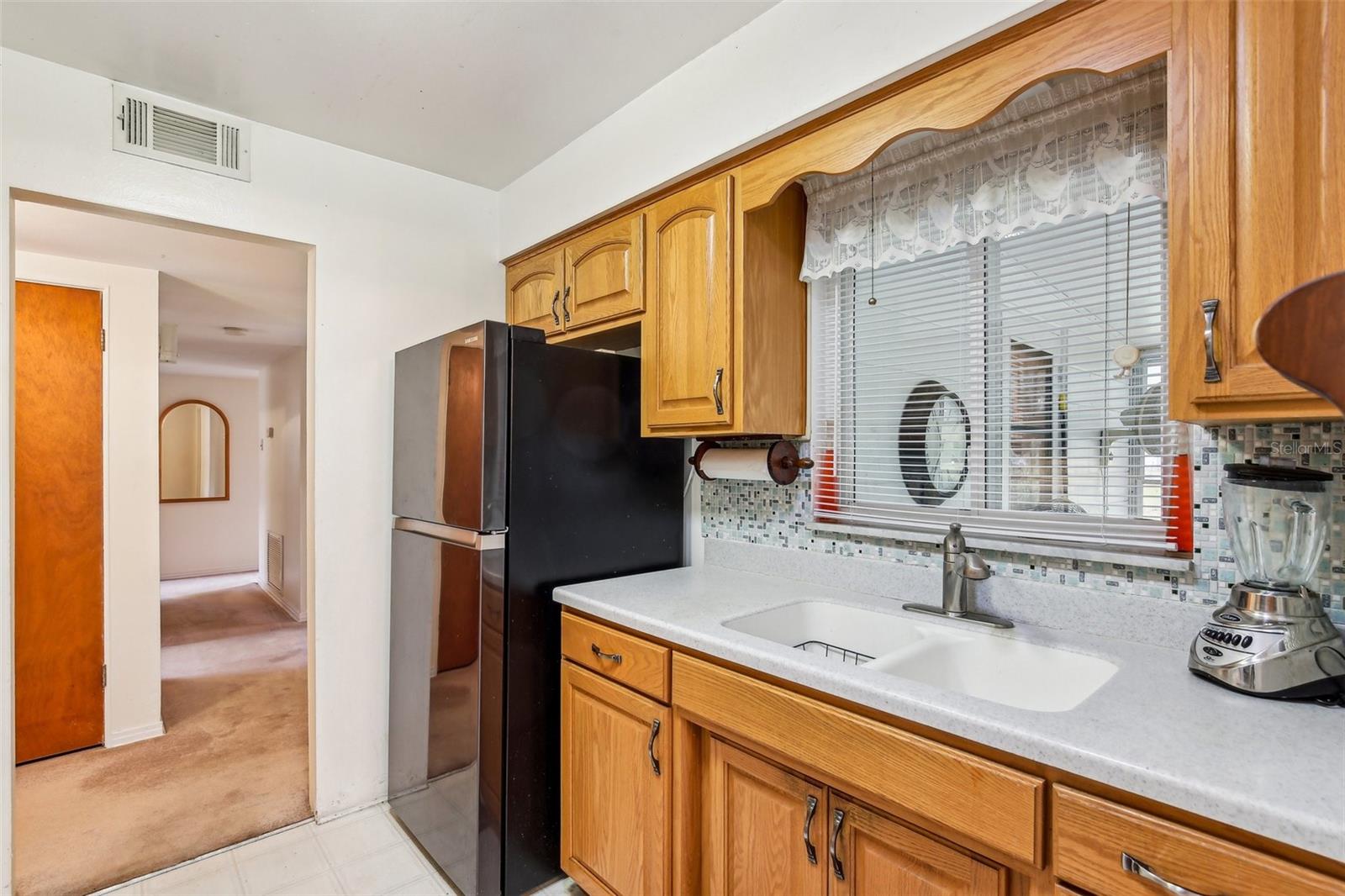 Listing photo id 11 for 403 Westbrook Avenue