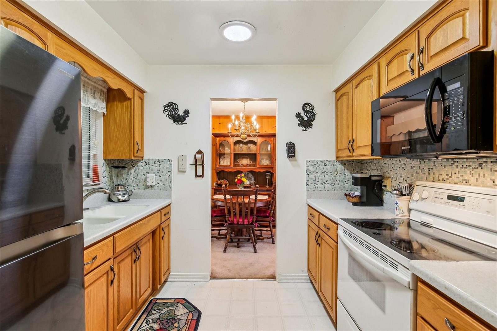 Listing photo id 13 for 403 Westbrook Avenue