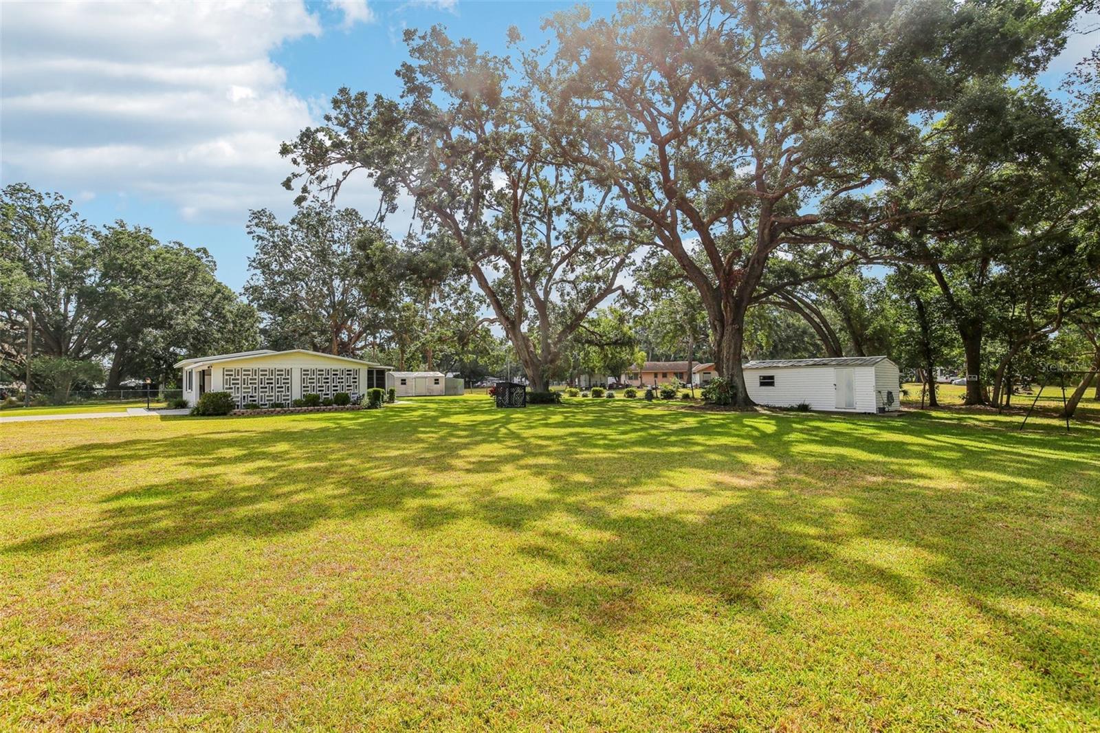 Listing photo id 36 for 403 Westbrook Avenue
