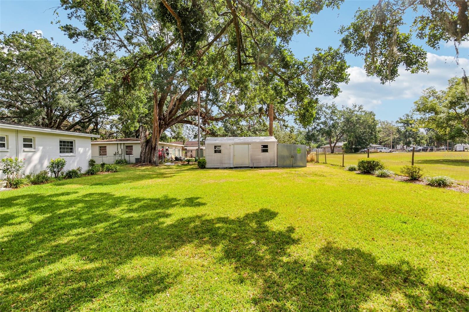 Listing photo id 41 for 403 Westbrook Avenue