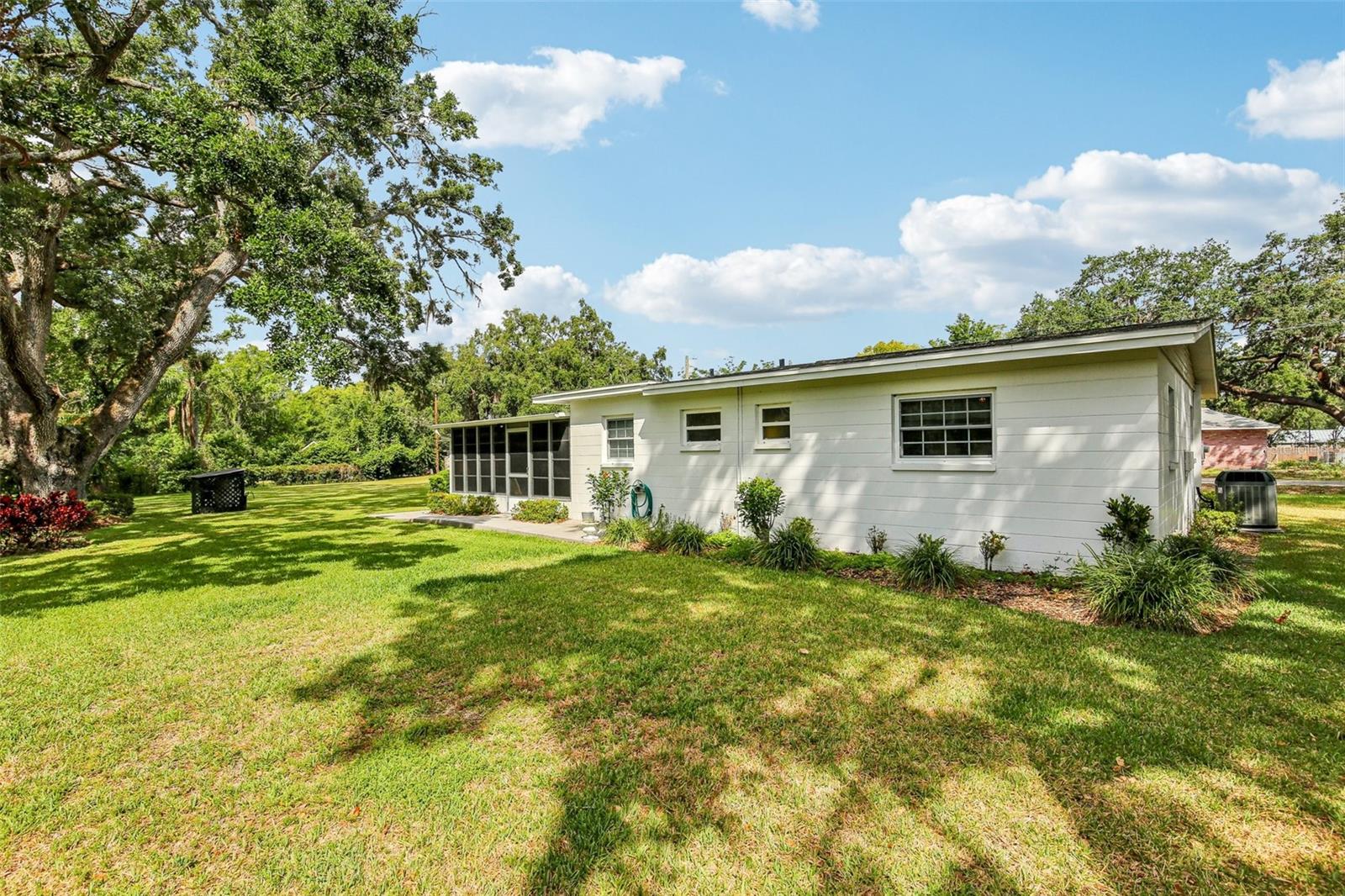 Listing photo id 44 for 403 Westbrook Avenue