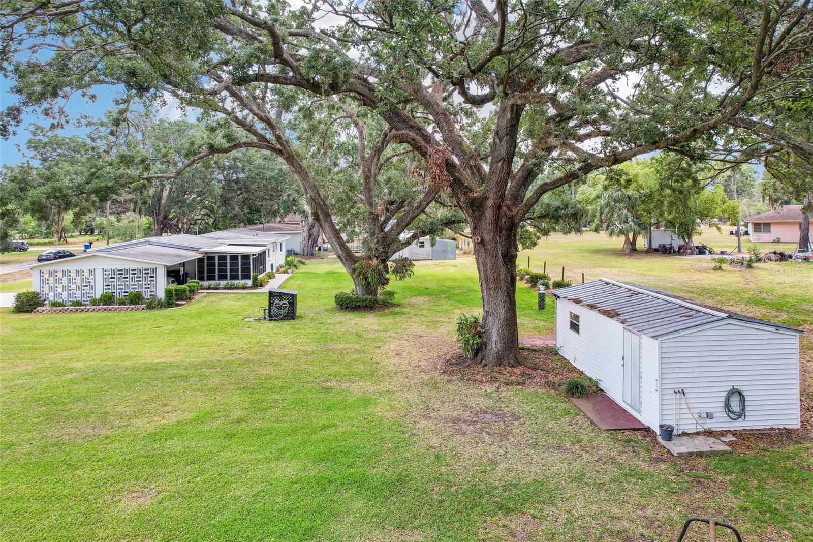 Listing photo id 57 for 403 Westbrook Avenue
