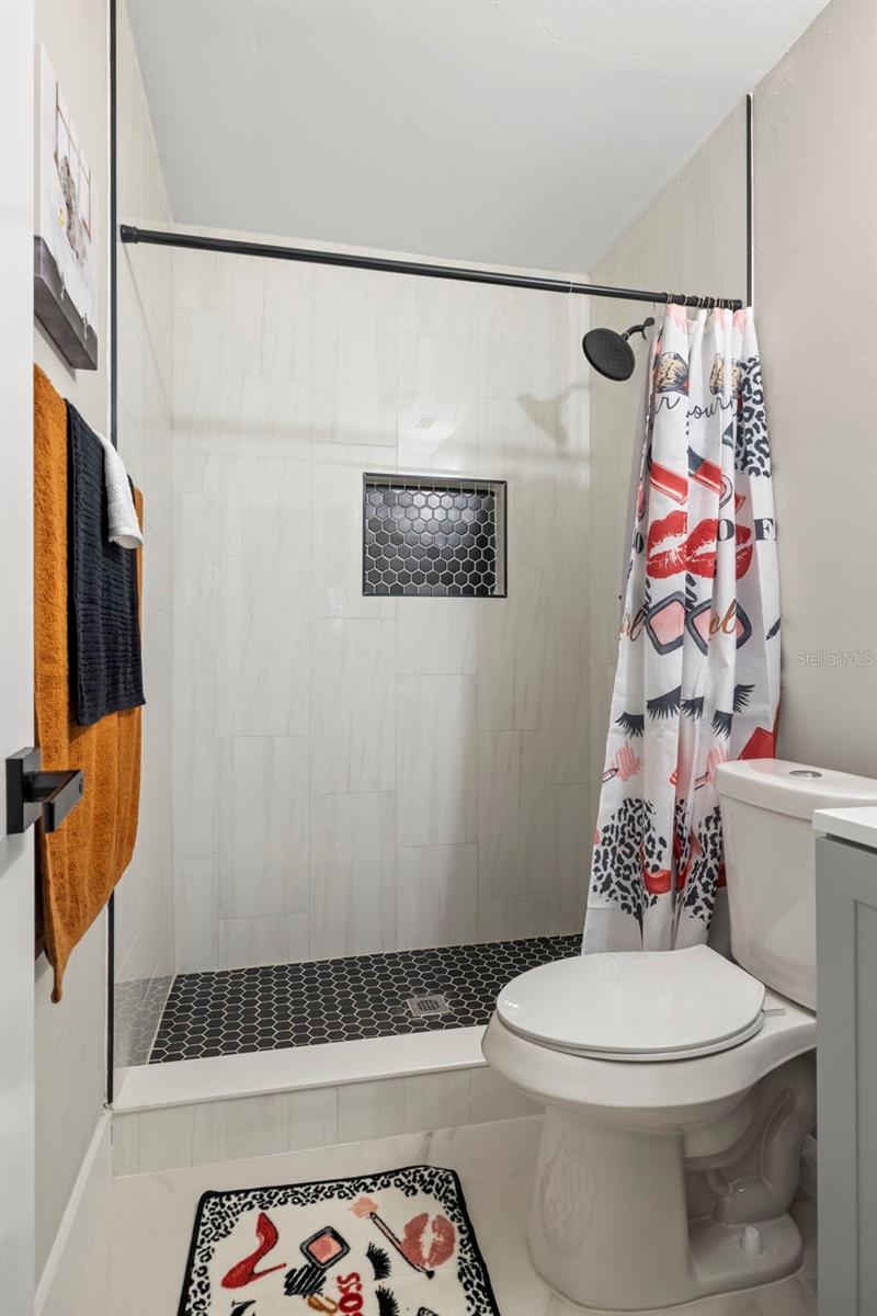 Image 21 of 30 For 13250 Ridge Road 4b3