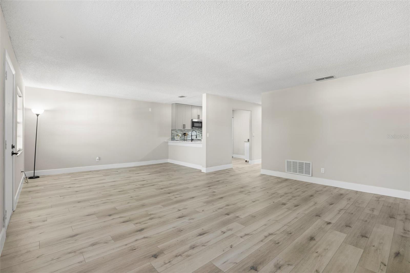 Image 3 of 30 For 13250 Ridge Road 4b3