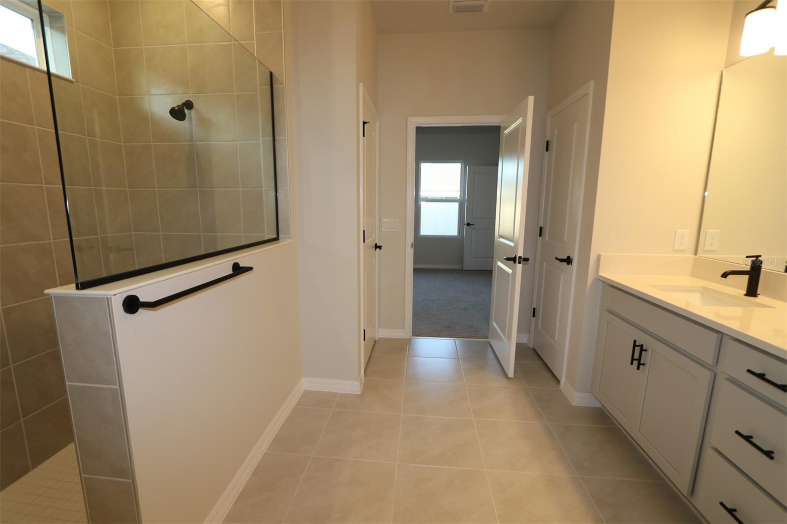 Image 11 of 39 For 6051 Sacred Oak Avenue