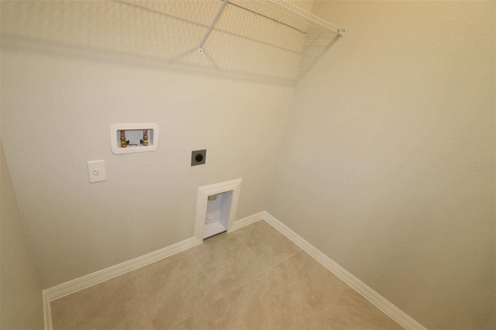 Image 12 of 39 For 6051 Sacred Oak Avenue