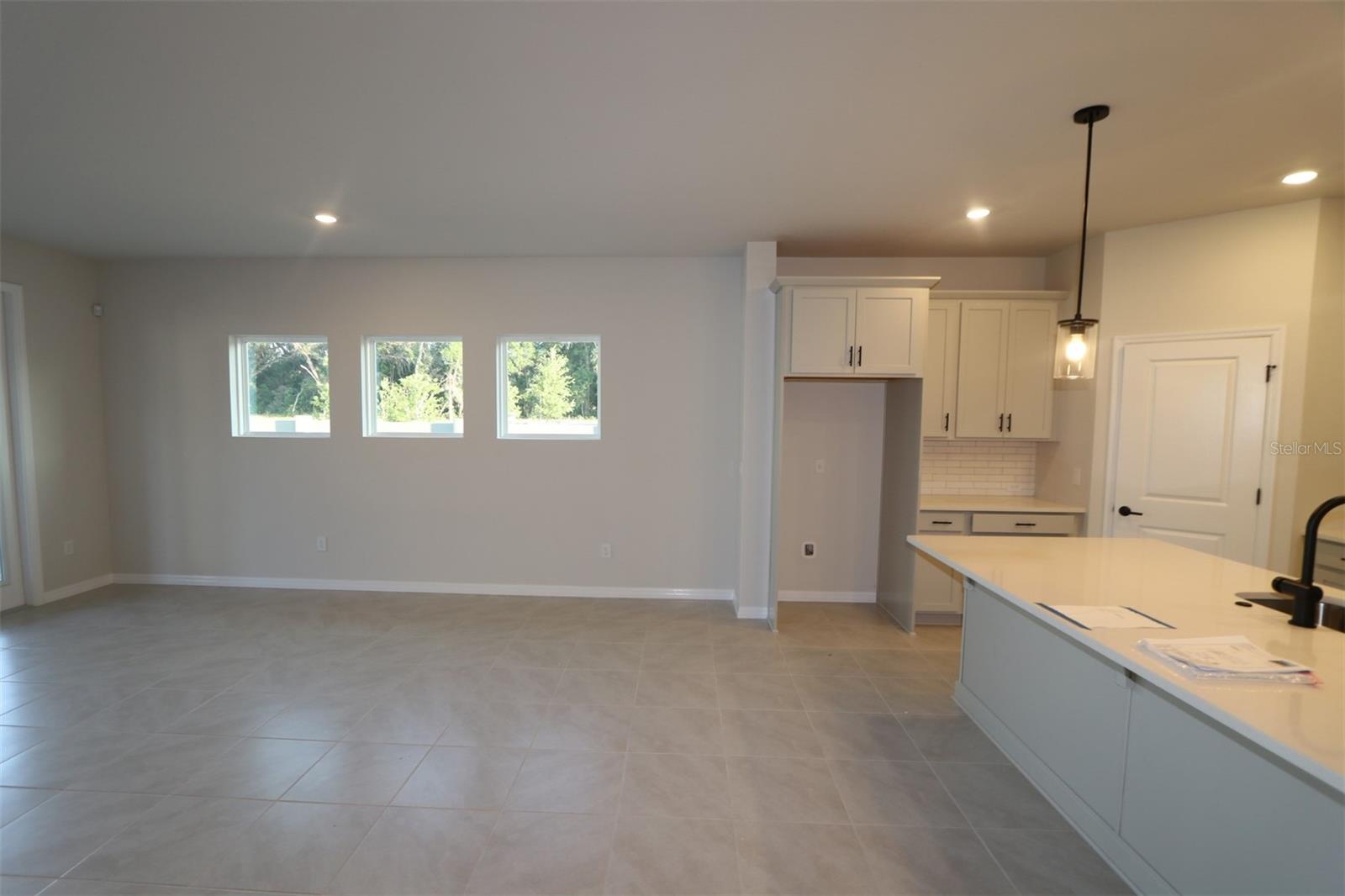 Image 8 of 39 For 6051 Sacred Oak Avenue