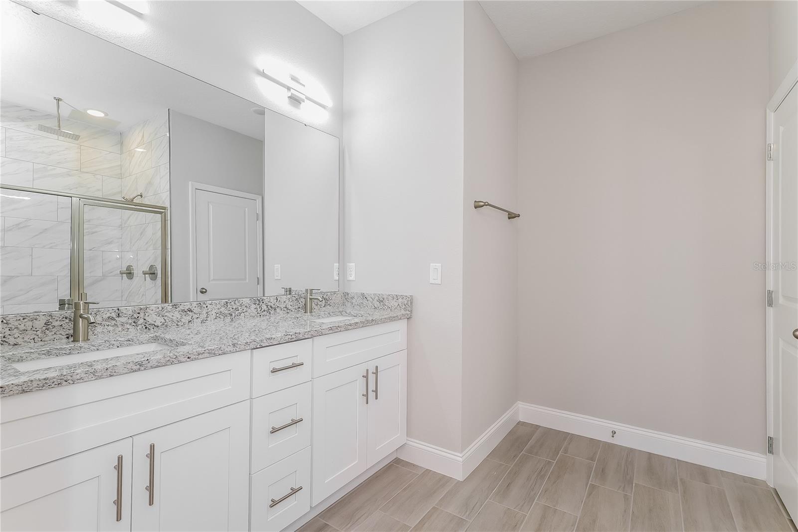 Image 10 of 15 For 920 Derbyshire Drive