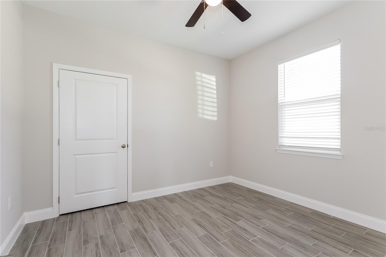 Image 11 of 15 For 920 Derbyshire Drive