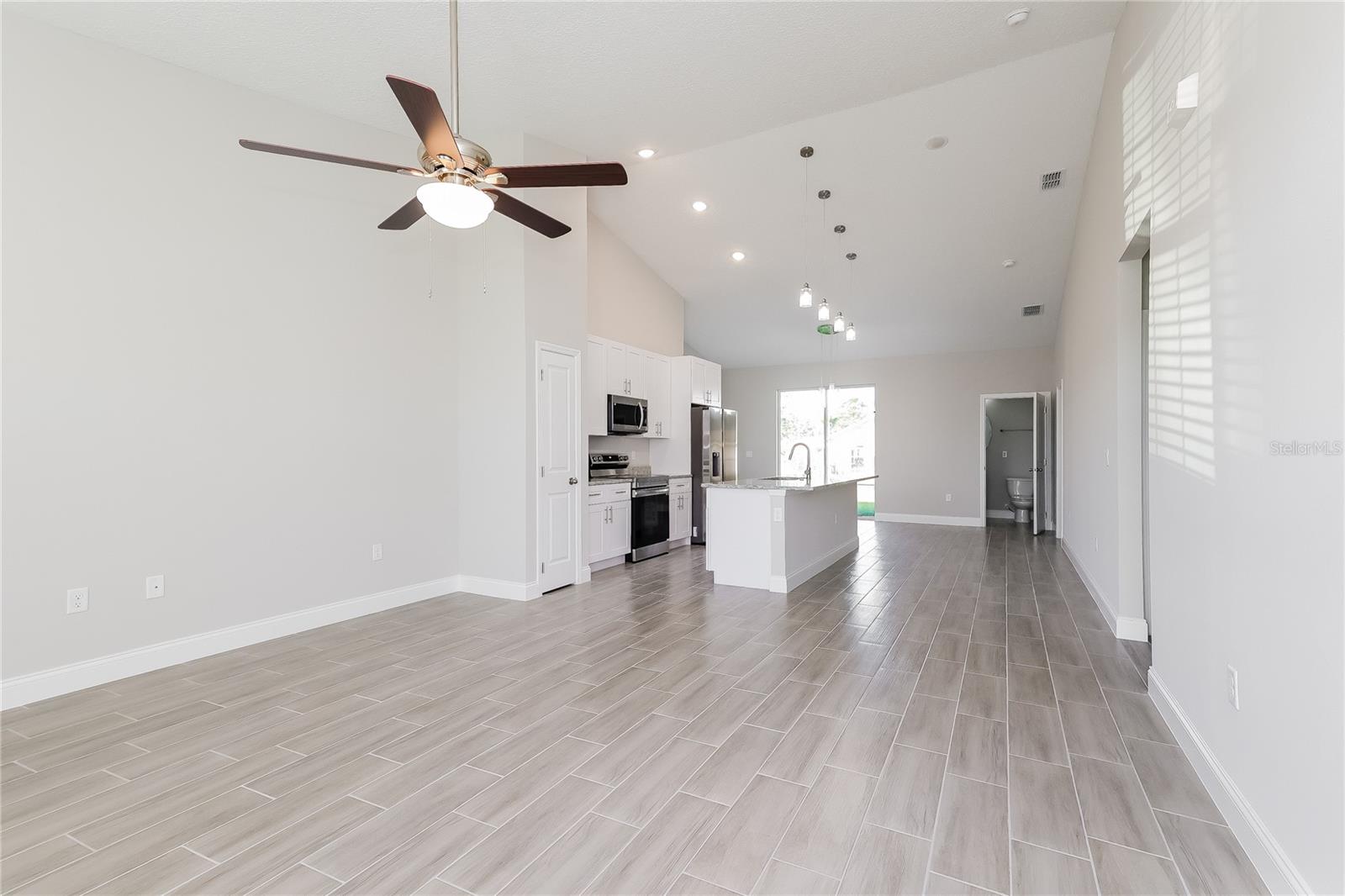 Image 2 of 15 For 920 Derbyshire Drive