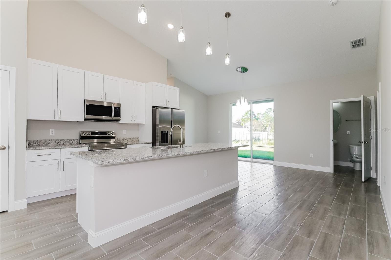 Image 5 of 15 For 920 Derbyshire Drive