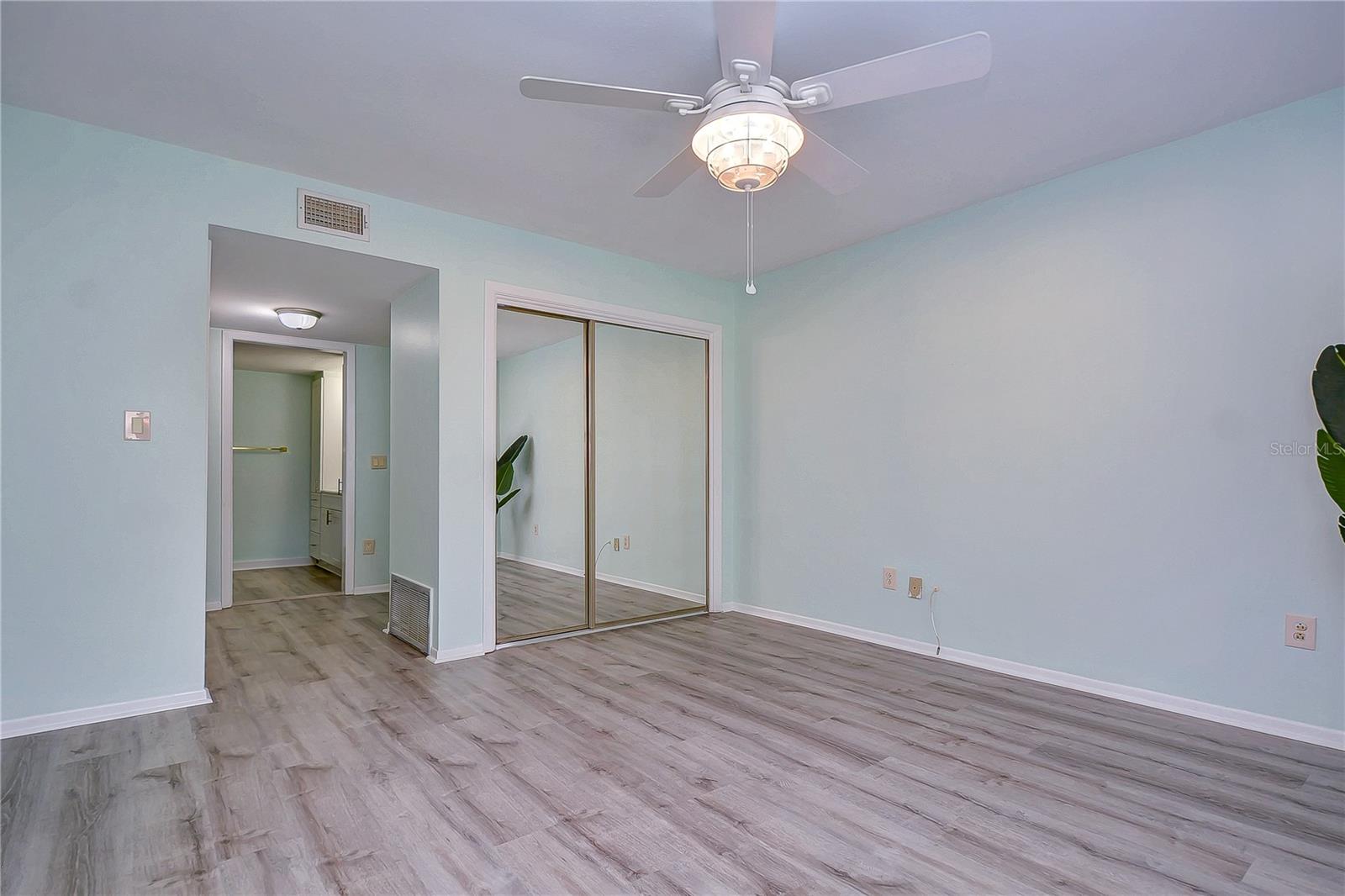 Image 28 of 35 For 1515 Bayshore Boulevard 18