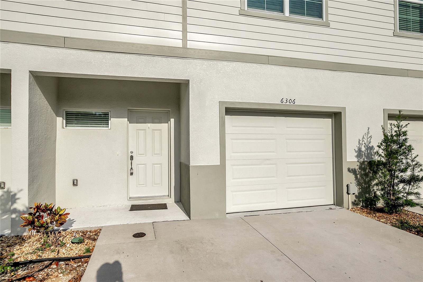 Image 4 of 45 For 6306 Tillandsia Place