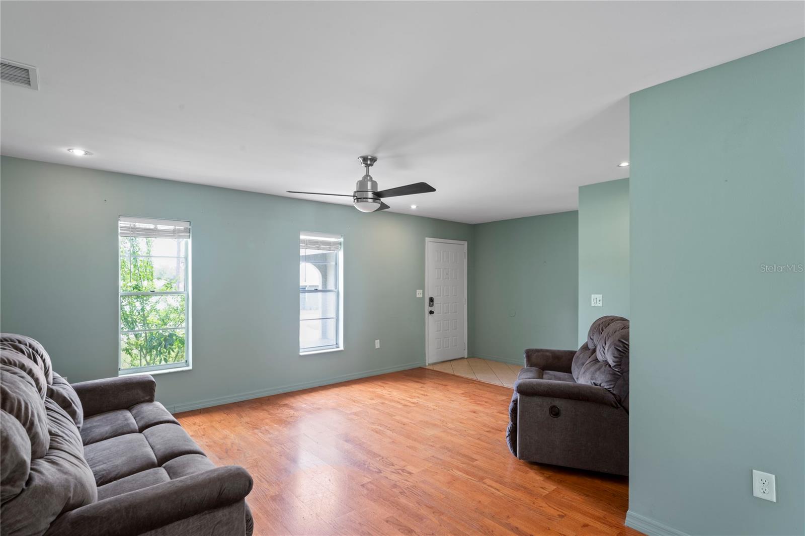 Image 10 of 42 For 3353 Montano Avenue