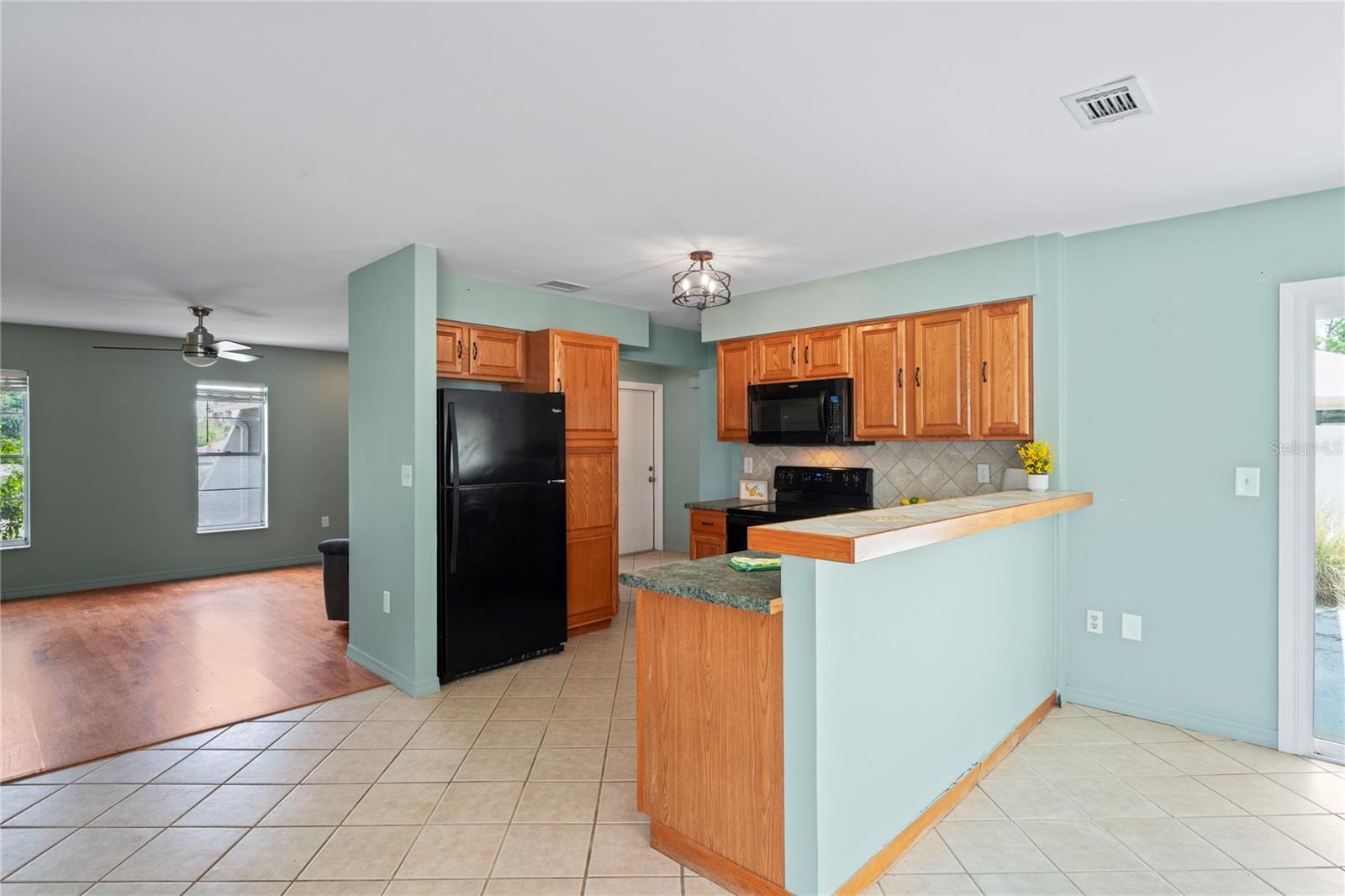 Image 12 of 42 For 3353 Montano Avenue