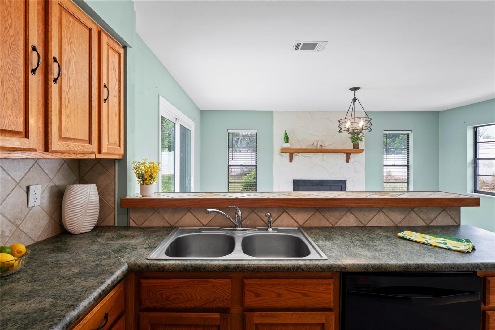 Image 14 of 42 For 3353 Montano Avenue