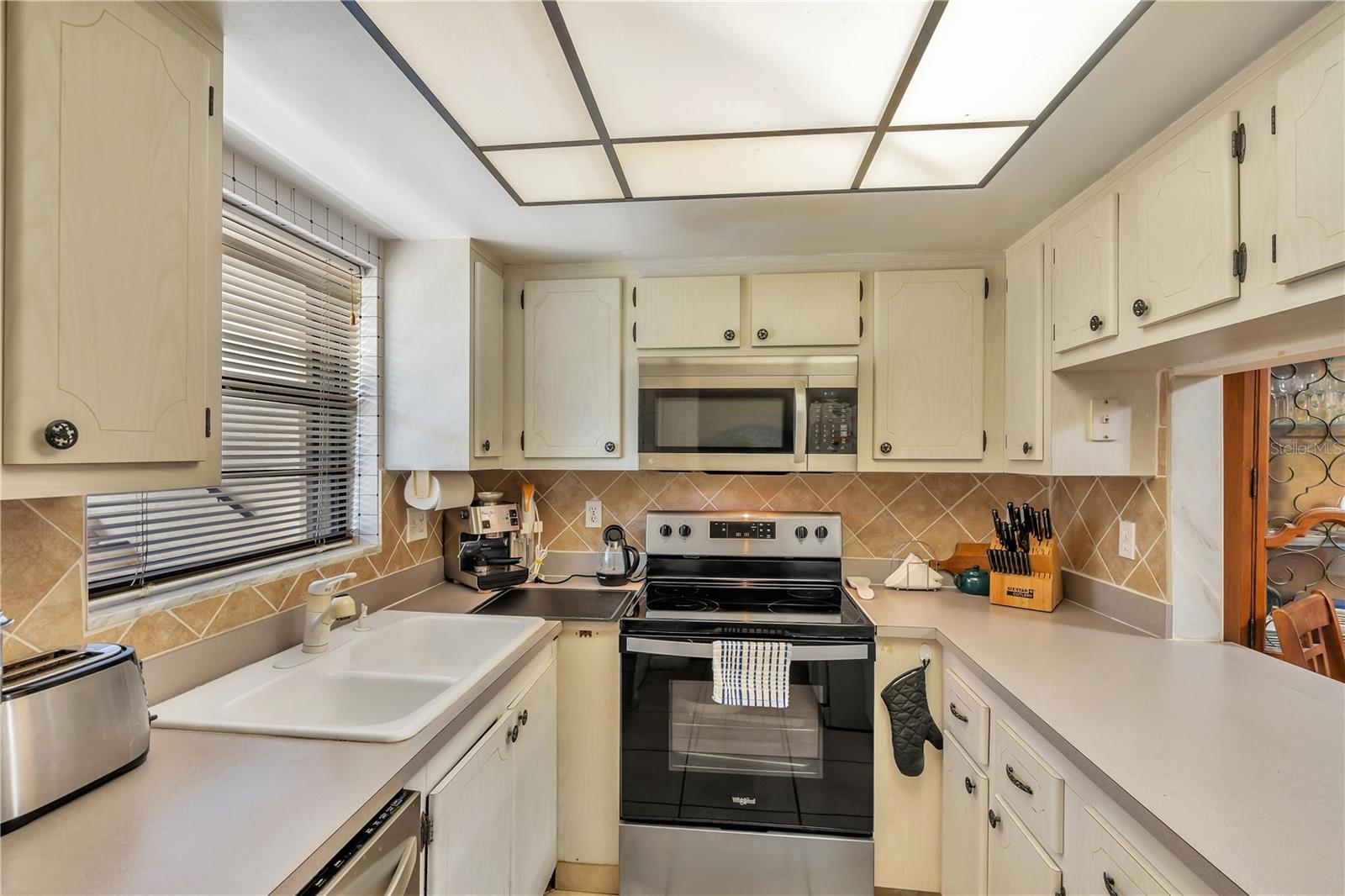 Image 4 of 22 For 2400 Winding Creek Boulevard 24-102