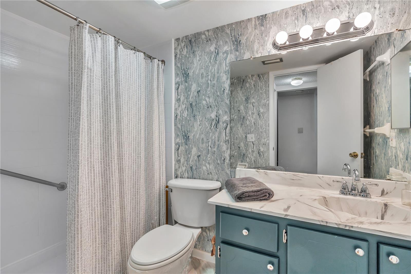 Image 9 of 22 For 2400 Winding Creek Boulevard 24-102