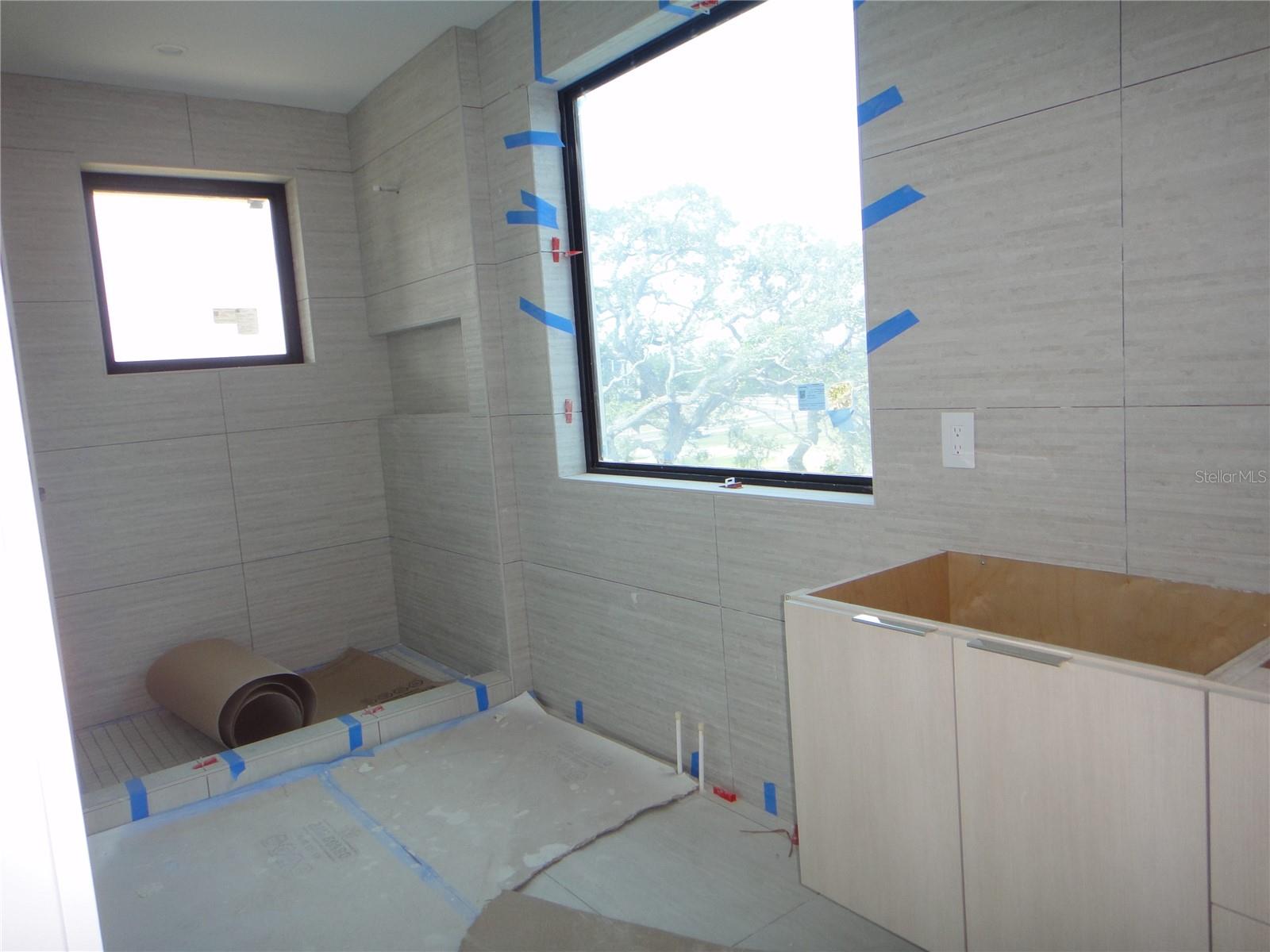Image 15 of 20 For 501 Ross Avenue 2
