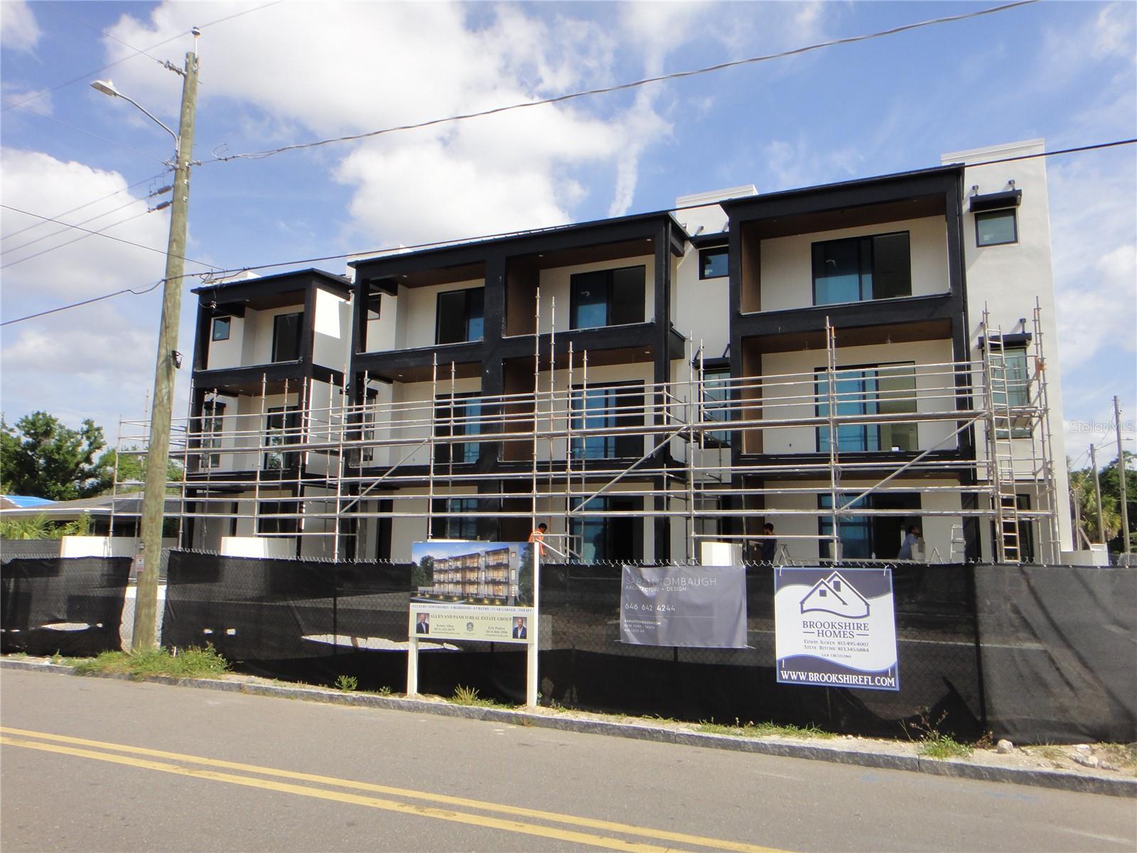 Image 17 of 20 For 501 Ross Avenue 2