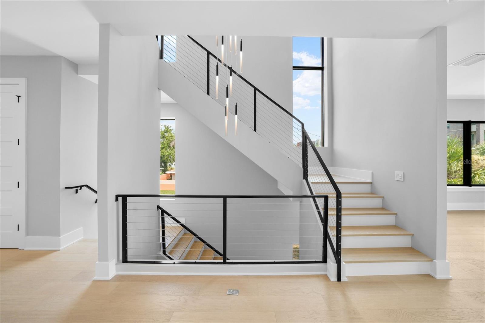 Image 33 of 100 For 501 Ross Avenue 2