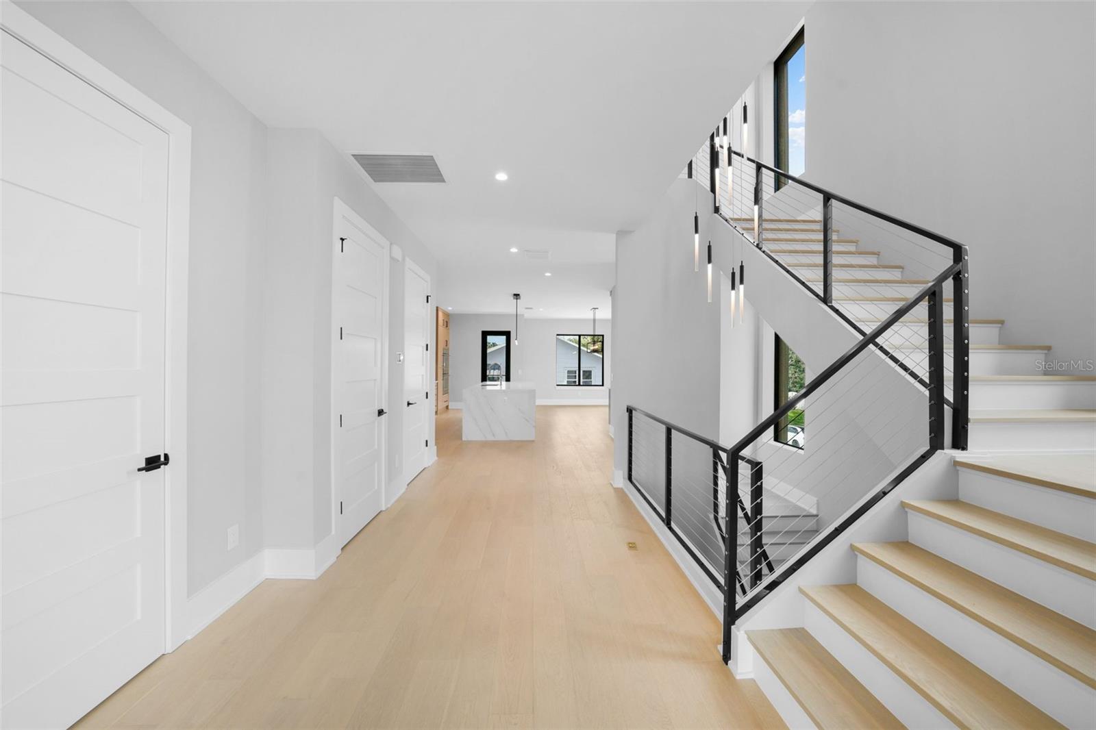 Image 34 of 100 For 501 Ross Avenue 2