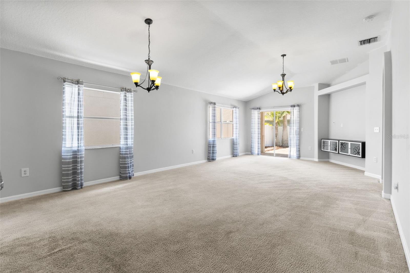 Image 14 of 46 For 25830 Crippen Drive